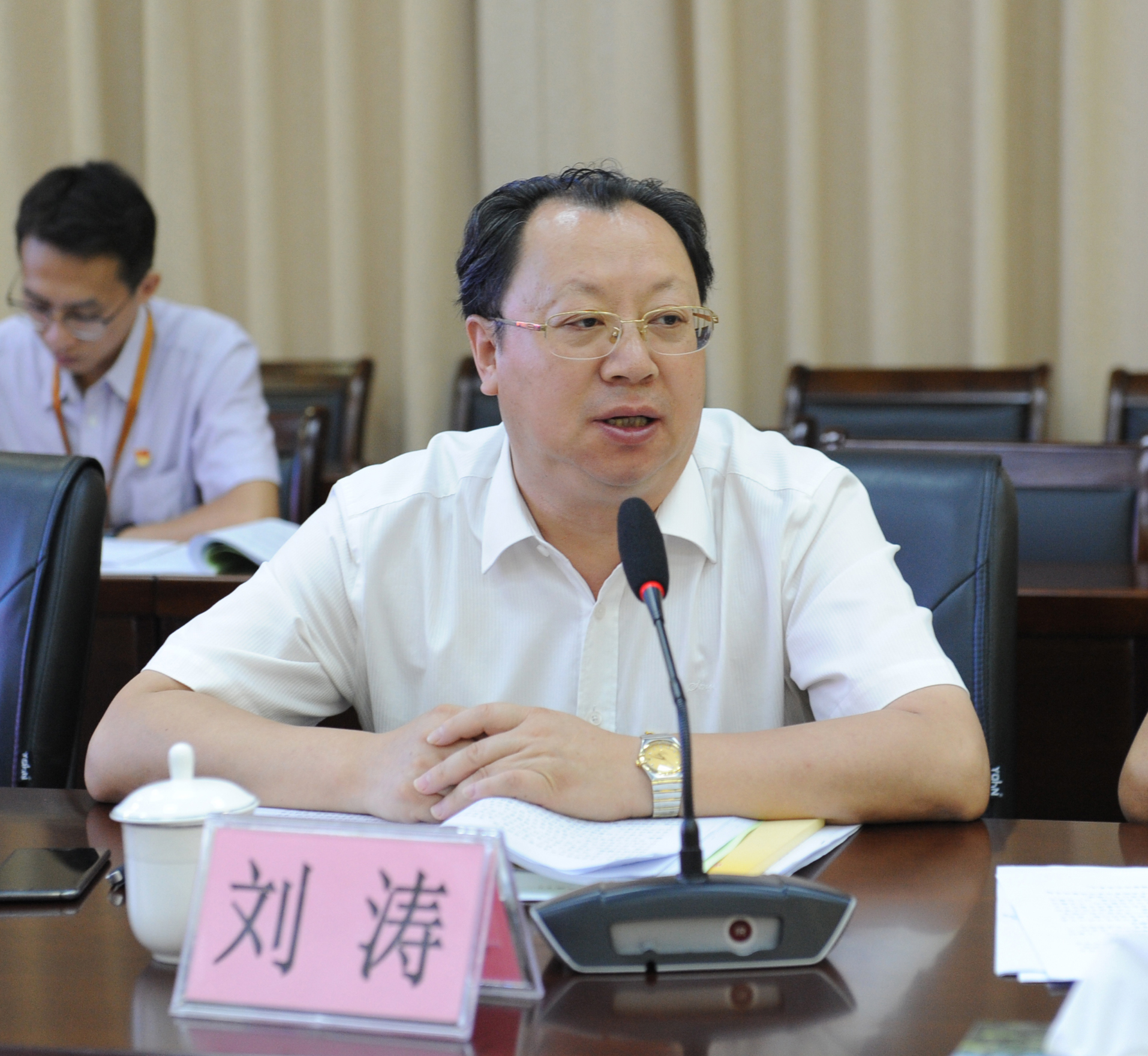 使命"主题教育第二指导组组长陈青来,副组长陆艳武等一行4人到会指导